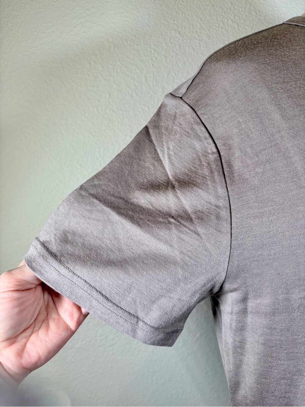 Unbound Merino Basic Crew Neck Tee Size Medium - Picture 7 of 9
